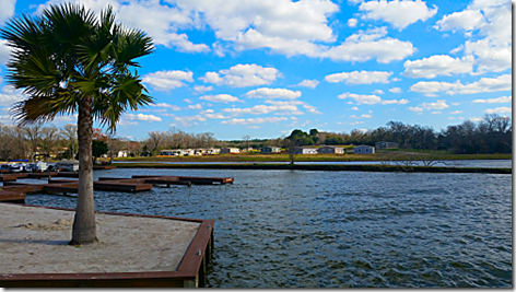 Lake Conroe Marina 2_thumb[1]