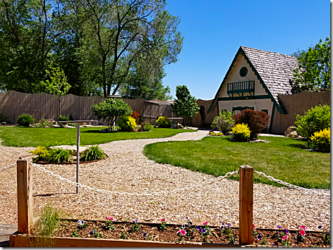 Reptile Gardens Bird Show