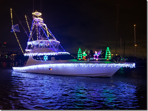 2018 Christmas Boat Parade 12