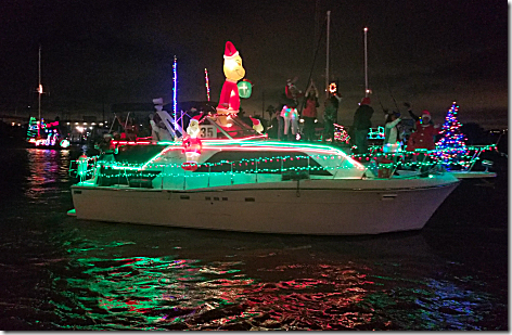 2018 Christmas Boat Parade 13