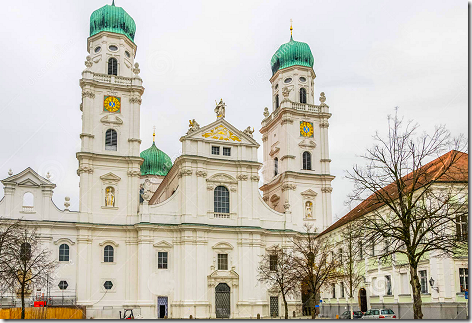 Passau St Stephens Cathedral Front