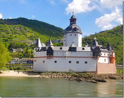 Cruising The Rhine Pfalz Island Toll Castle