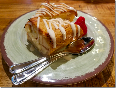 King's Bierhaus Cream Chese Strudel