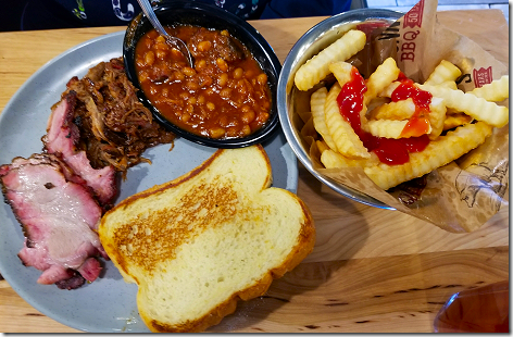 Sonny's BBQ 2 Meat Plate