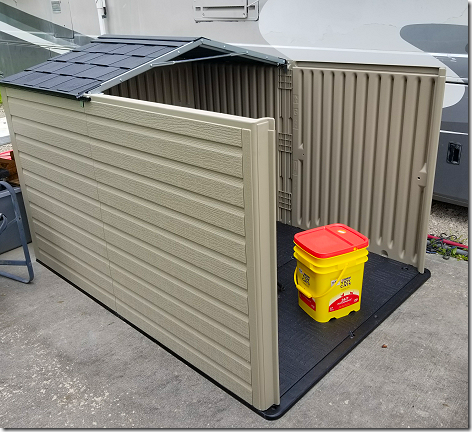 RubberMaid Shed with Rear Roof