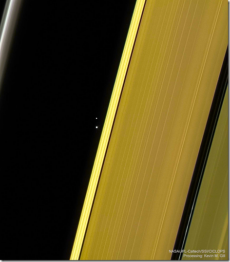 SaturnEarthMoon_Cassini_960