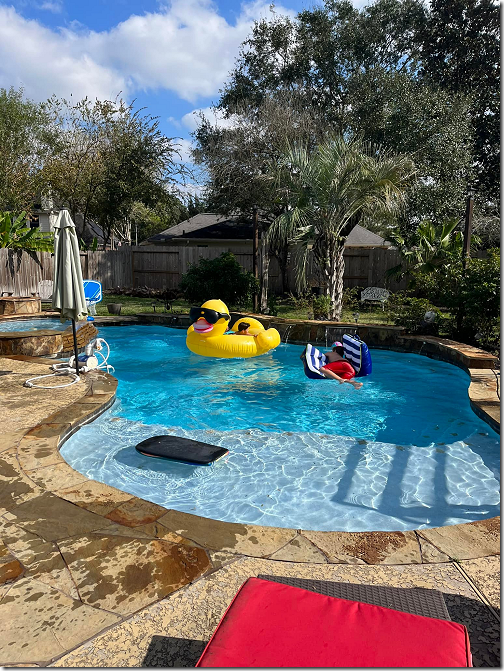 Christmas 2021 in The Pool